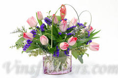 1 Dozen Tullips in a Vase